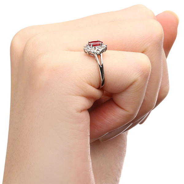 Anel em Ouro Branco 18 k com Rubi