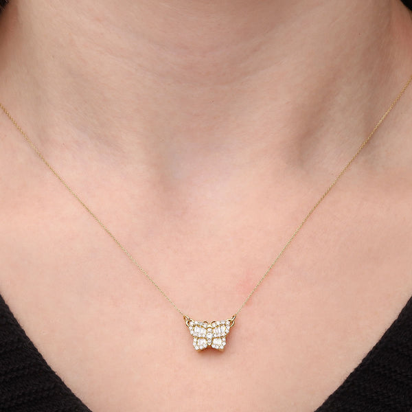 100200- Pingente Em Ouro Amarelo Borboleta  com Diamantes