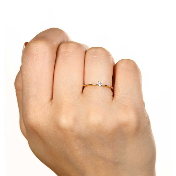 Anel em Ouro Amarelo 18k com Diamante VS1
