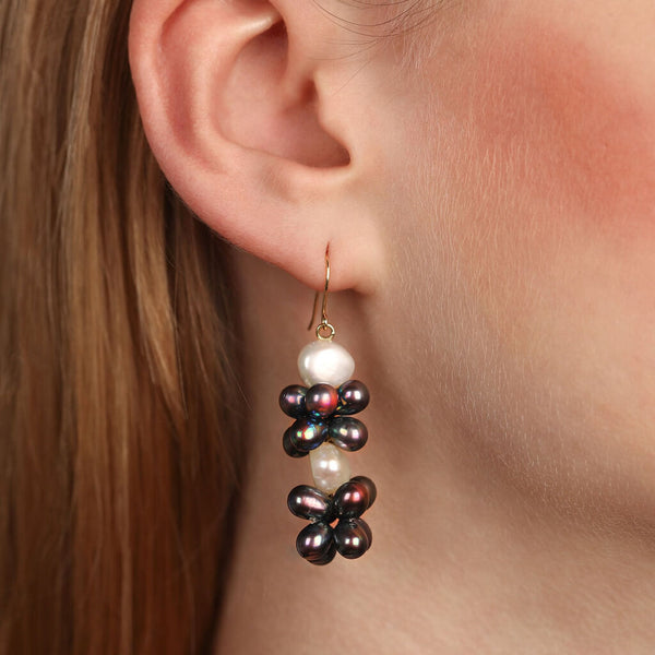 Conjunto em Ouro 18k com Pérolas Bivas Brancas e Furta-Cor