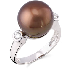 Anel em Ouro Branco com Pérola South Sea Chocolate e Diamantes