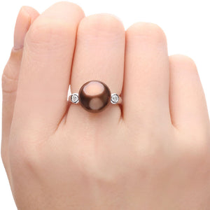 Anel em Ouro Branco com Pérola South Sea Chocolate e Diamantes