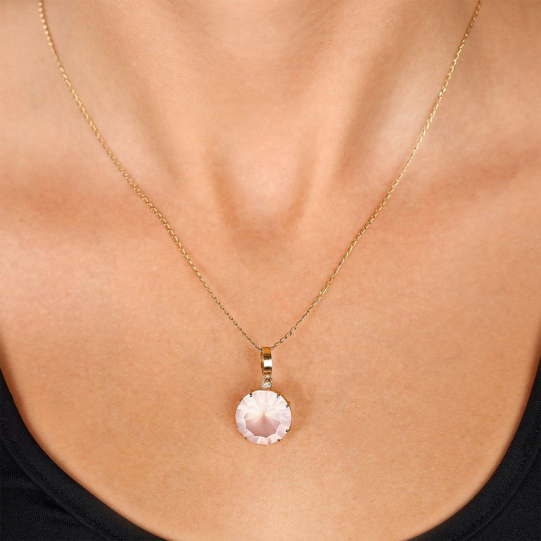 Pingente em Ouro Amarelo 18k com Quartzo Rosa e Diamante