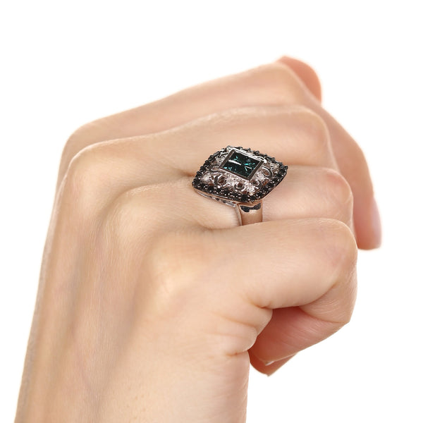 Anel de Prata 925 com Diamantes Azuis, Brancos e Negros