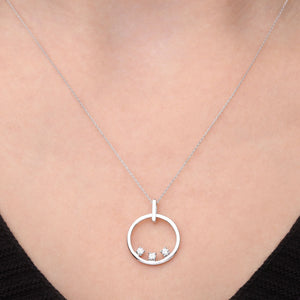 Corrente em Ouro Branco com  Diamantes