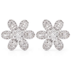 108448 - Par de Brinco em Ouro Branco Florzinha com Diamantes Aprox. 1,12 cts