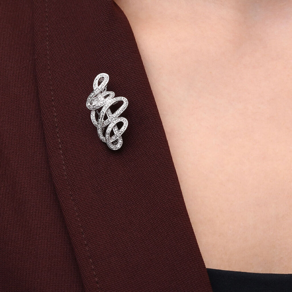 Broche e Pingente em Ouro Branco com Diamantes