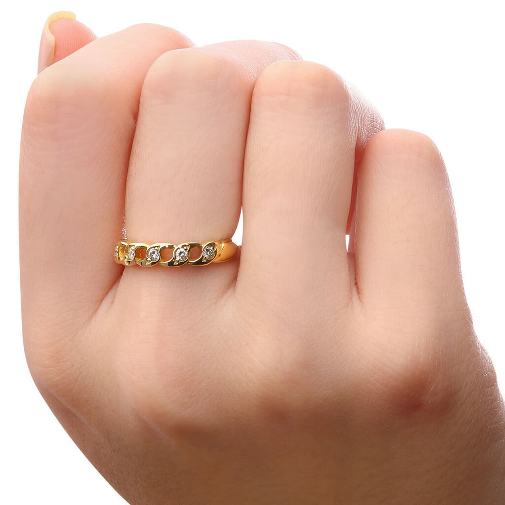 Meia Aliança de Ouro Amarelo 18k com Diamantes