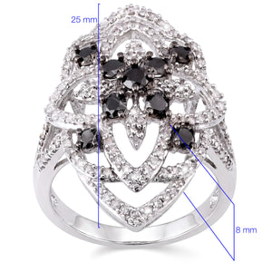 110167 - Anel em Ouro Branco 14k Navete com Diamantes Brancos e Negros Aprox. 1 ct