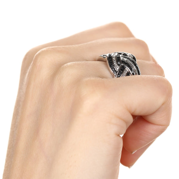 Anel em Prata 925 com Diamantes Negros e Brancos