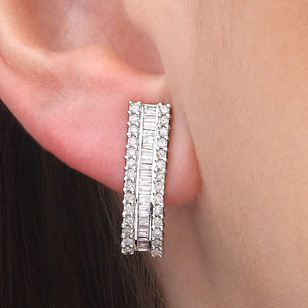 122295 - Par de Brinco em Ouro Branco 18k Argola com Diamantes