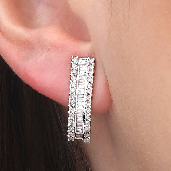 122295 - Par de Brinco em Ouro Branco 18k Argola com Diamantes