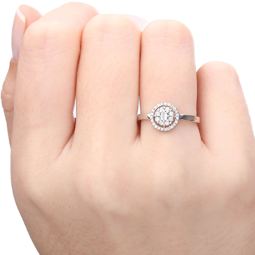 122992-Anel de Ouro Branco Roseta com Diamantes