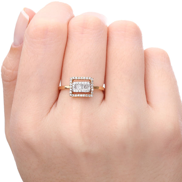 123094-Anel em Ouro Rosé com Diamantes