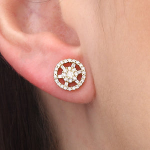 123100 - Par de Brinco em Ouro Amarelo 18k Redondo com Diamantes Aprox. 50 pts