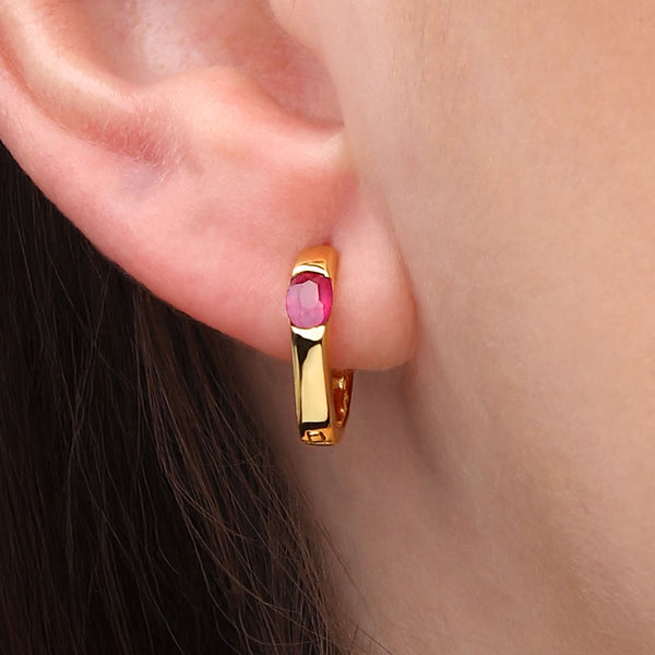 Argola em Ouro Amarelo 18k com Rubis