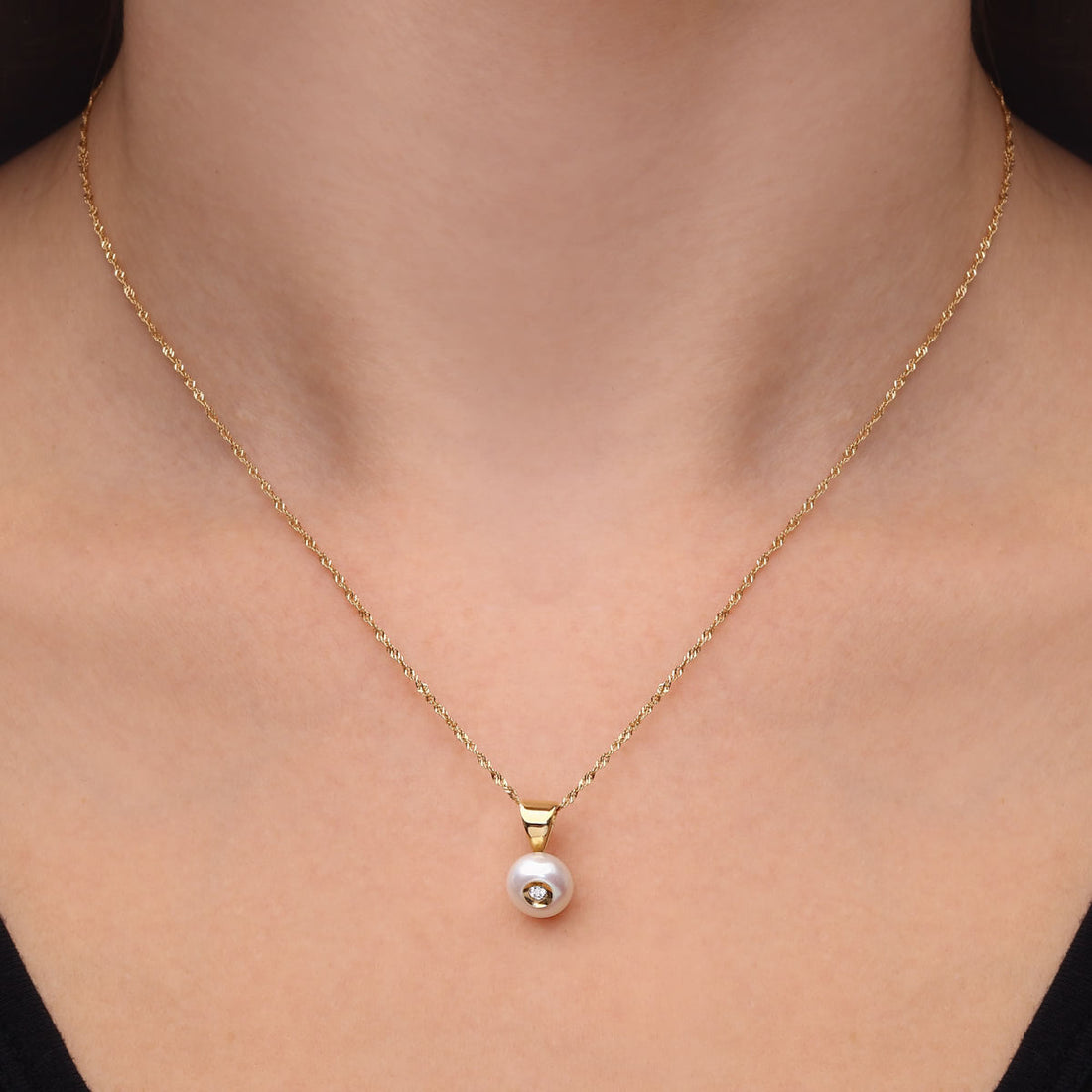 Pingente em Ouro Amarelo 18k com Perola e Diamante