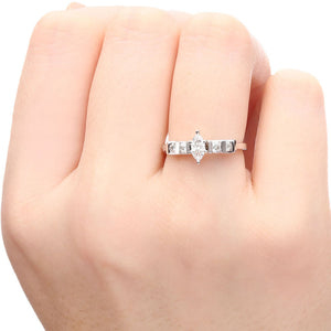 Anel em Ouro Branco de Diamante