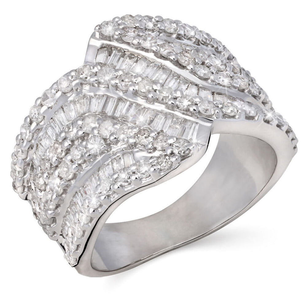Anel em Ouro Branco 18k com Diamantes