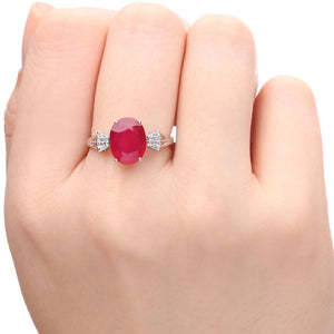 Anel em Ouro Branco 18k com Rubi e Daiamantes Aprox. 3,82 cts