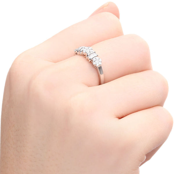 Anel em Ouro Branco com Diamantes