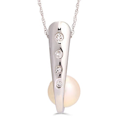 Pingente em Ouro Branco 18k com Perola e 4 Diamantes