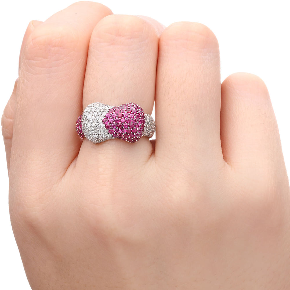 126884 - Anel em Ouro Branco 18k com Rubis e Diamantes Aprox. 2,41 cts