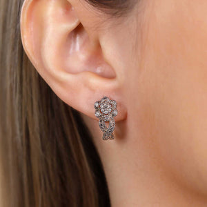 Par de Brinco em Prata 925 Flor com Diamantes Brancos