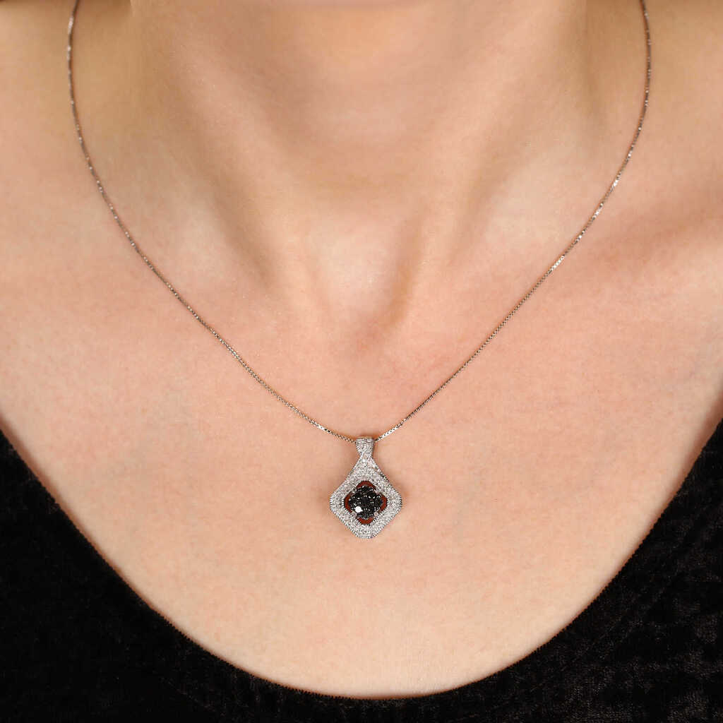 Pingente em Prata 925 com Diamantes Negros e Brancos