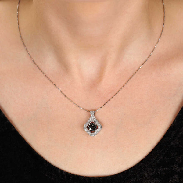 Pingente em Prata 925 com Diamantes Negros e Brancos
