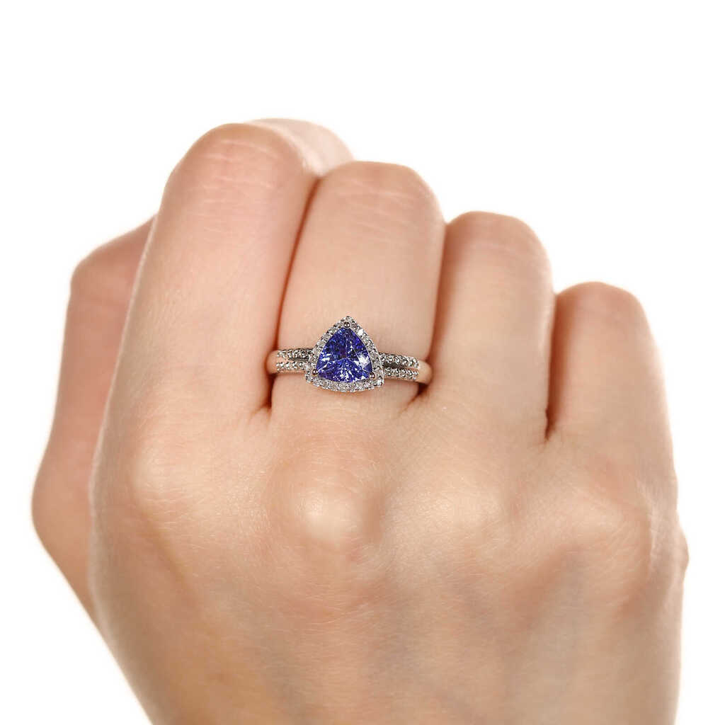 Anel em Prata 925 com Tanzanita Delta e Diamantes