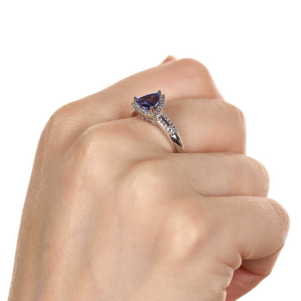 Anel em Prata 925 com Tanzanita Delta e Diamantes