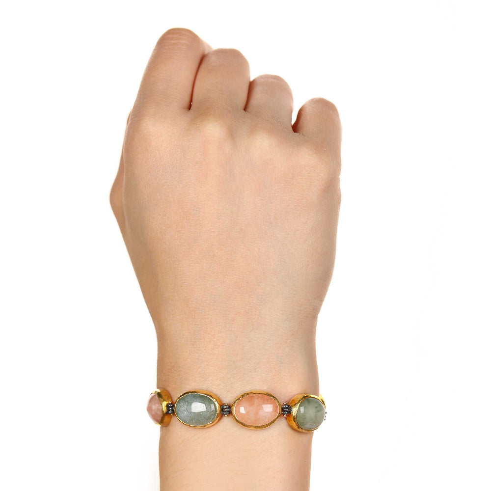 131899-Pulseira Linha Ara Collection em Ouro Amarelo 23,64k e Prata 925 om Água Marinha e Quartzo Rosa