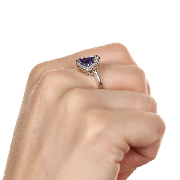 Anel em Prata 925 com Tanzanita Delta e Diamantes