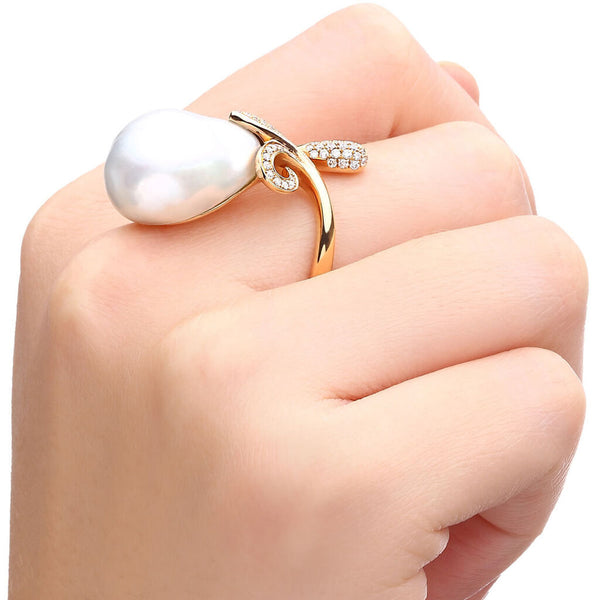 Anel Em Ouro Rosé de Pérola Barroca e Diamantes