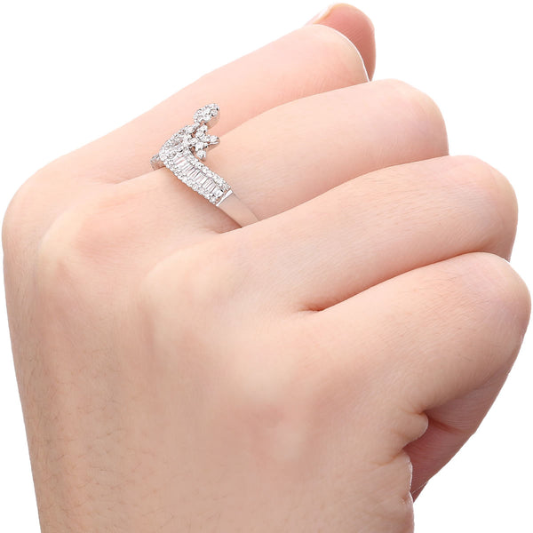 133802 - Anel em Ouro Branco 18k com Diamantes Aprox. 50 pts