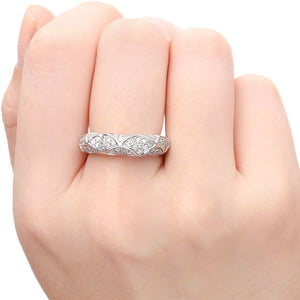 Anel em Ouro Branco Com Diamantes