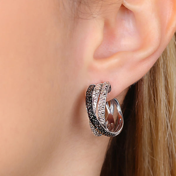 Par de Brincos Meia Argola com 84 Diamantes Negros e Brancos