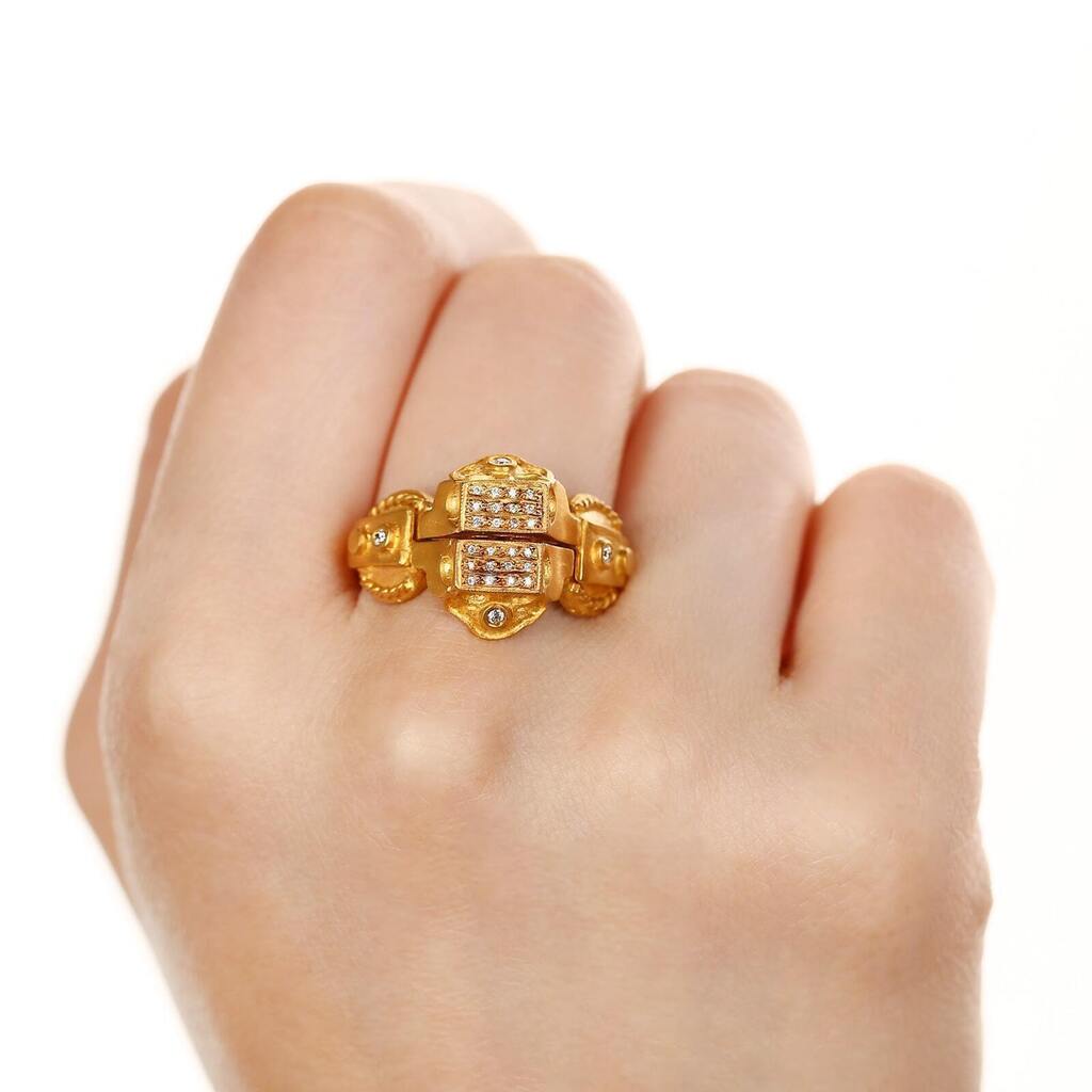 Anel Linha Kurtulan em Ouro Amarelo 18 k com Diamantes