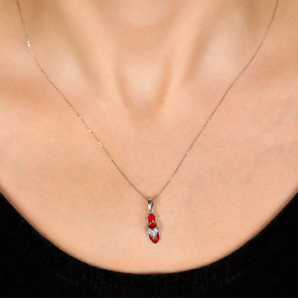 Pingente em Ouro Branco 18k com Mina Vermelha e Diamantes