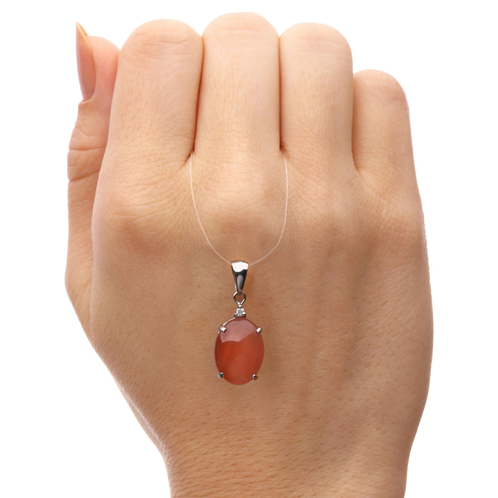 Pingente em Ouro Branco 18k com Jade Salmão e Diamantes