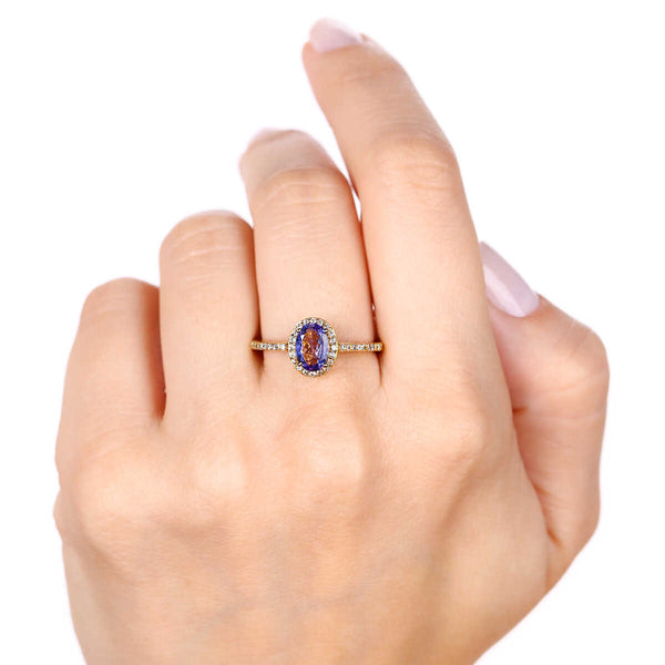 Anel em Prata 925 com Tanzanita e Zirconias