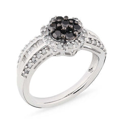 Anel em Prata 925 com Diamantes Brancos e Negros