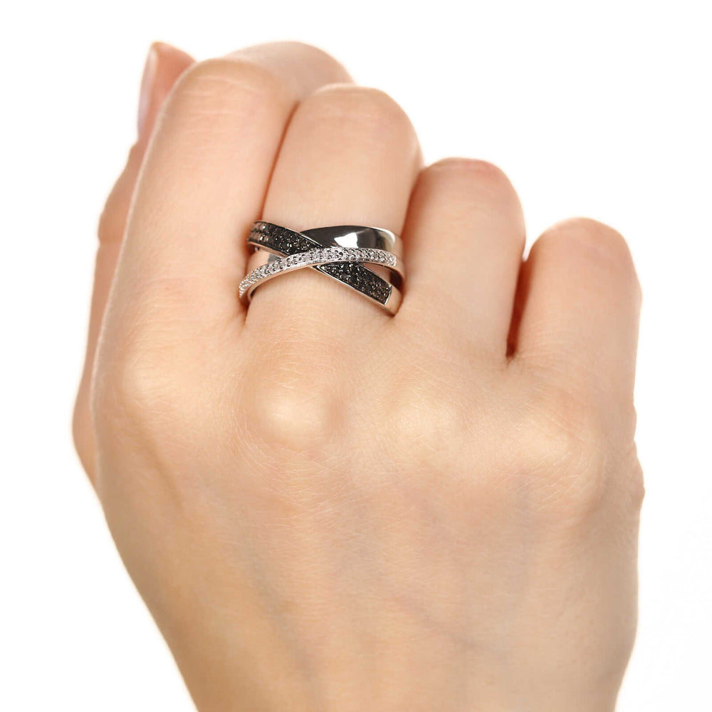 Anel de Prata X com Diamantes Negros e Brancos Aprox. 25 pts