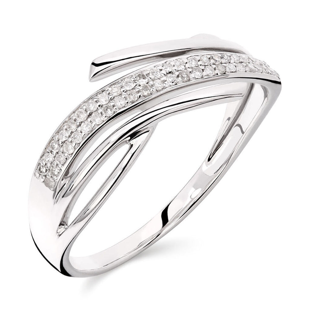 Anel em Ouro Branco 18k com Diamantes