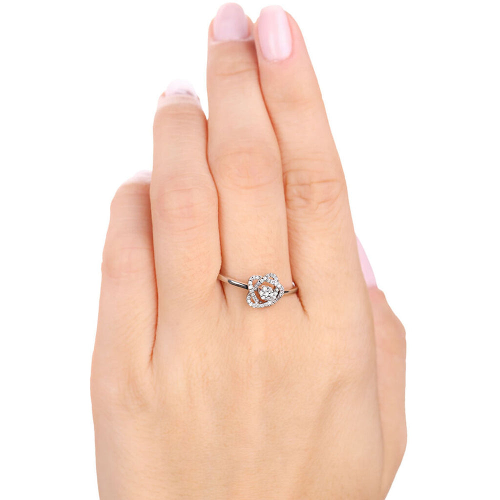 Anel em Ouro Branco 18k Com  Diamantes