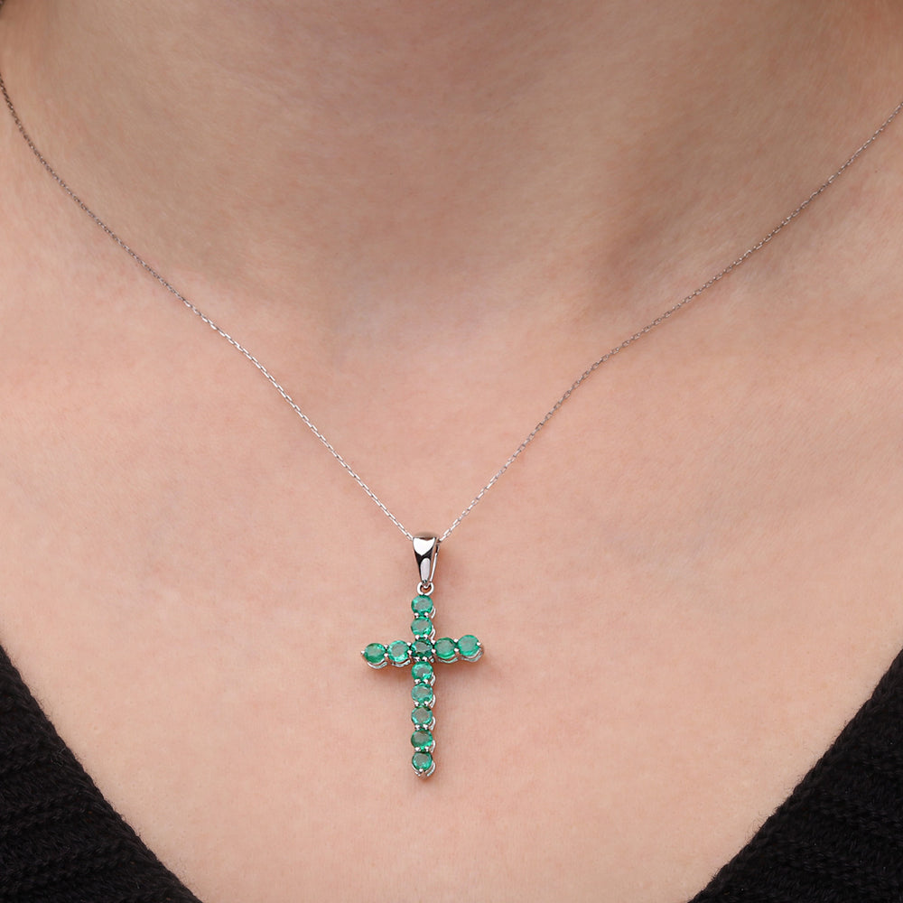 Pingente em Ouro Branco 18k Cruz com Esmeraldas