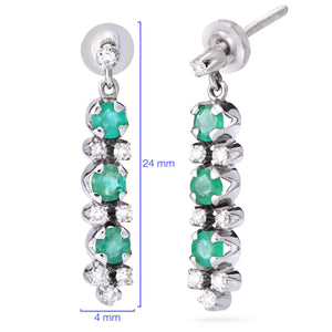 Par de Brincos com Esmeraldas e Diamantes em Ouro Branco 18k