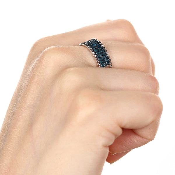 Meia Aliança em Prata 925 com Diamantes Azuis