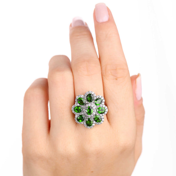 Anel r em Prata 925 Flor com Chromediopside e Zirconias
